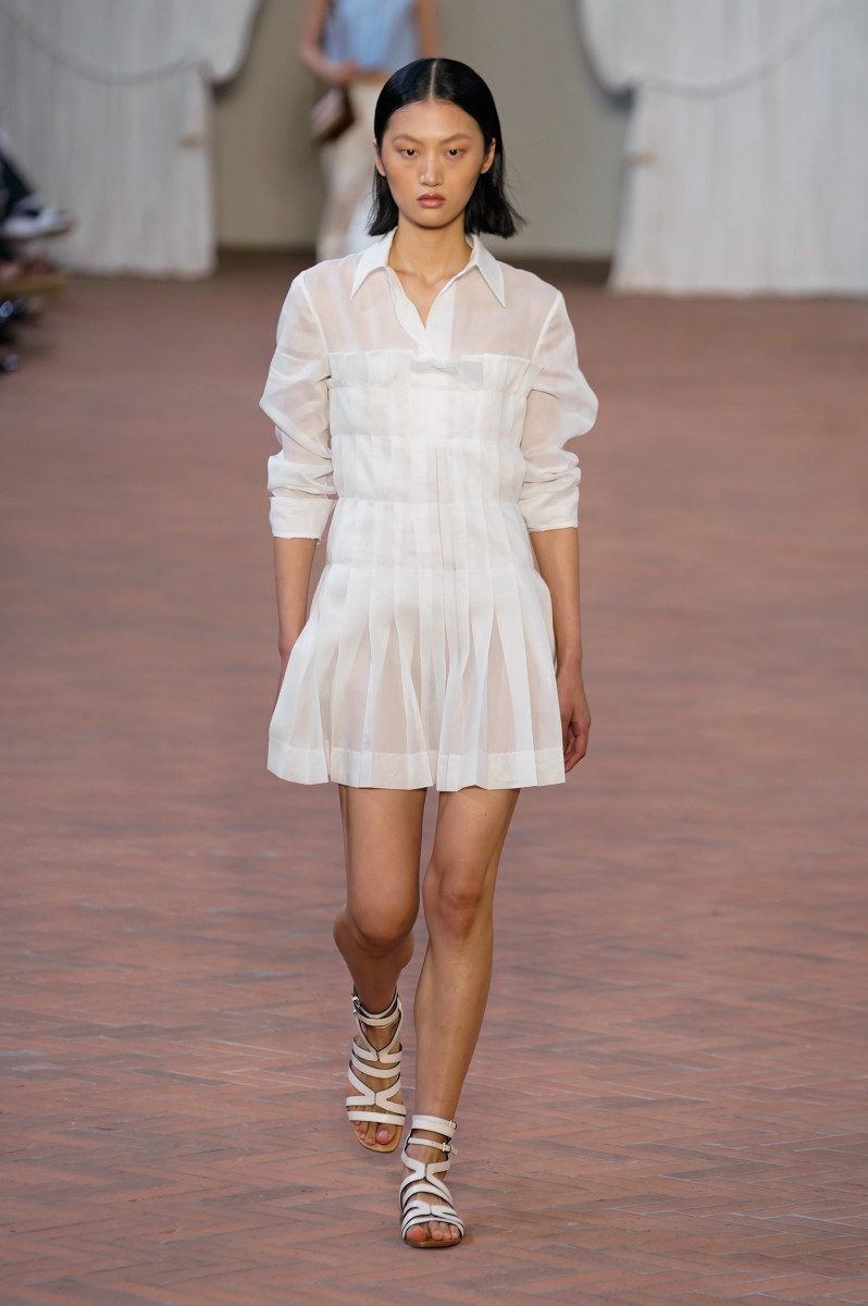 Alberta Ferretti Strips It Back To Basics For Spring 2024 Fashionista   Alberta Ferretti Spring 2024 11 