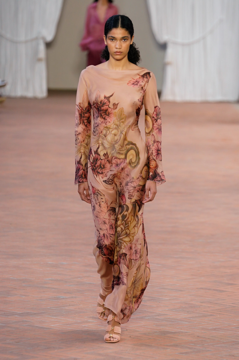 Alberta Ferretti Strips It Back To Basics For Spring 2024 Fashionista   Alberta Ferretti Spring 2024 37 