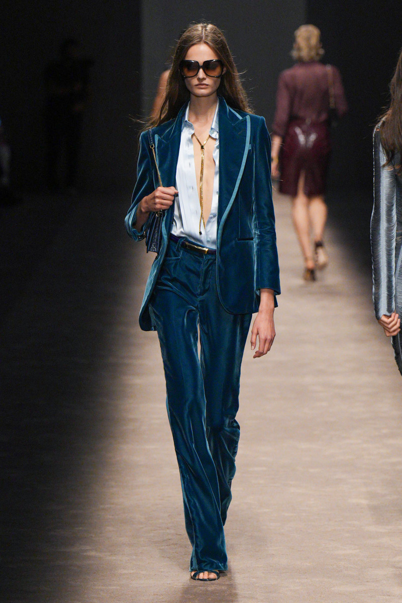 Tom Ford Spring 2024 ✨ #MFW This collection is inspired from Tom's first  Gucci collection, Fall '95. In love with every piece �