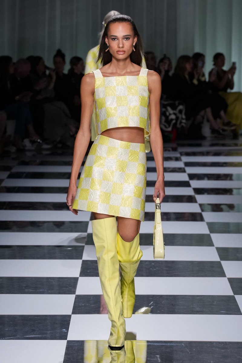 Versace spring 2024 ready to wear look 041
