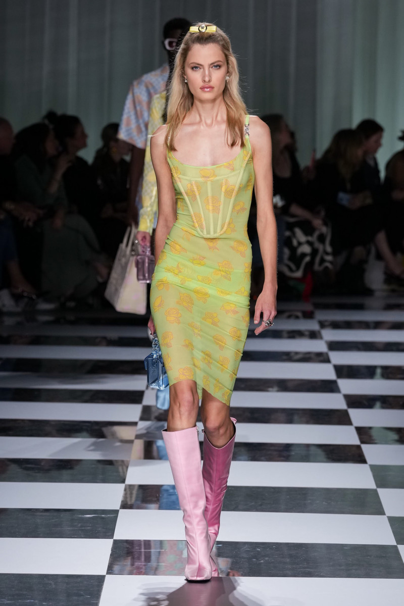 Versace spring 2024 ready to wear look 054