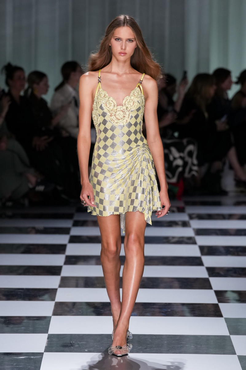 Versace spring 2024 ready to wear look 072