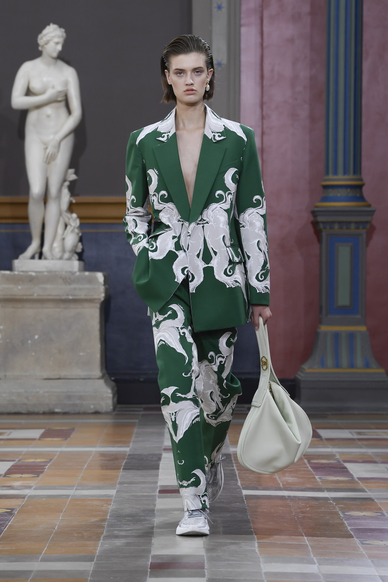 Pierpaolo Piccioli Takes an Artful Approach to Cutouts for Valentino ...