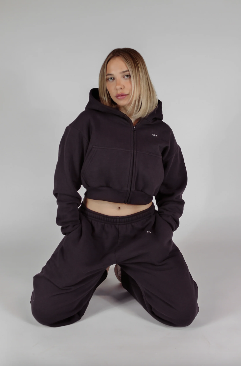 16 Cute Sweatsuits That Will Upgrade Your Winter Lounge Wardrobe -  Fashionista