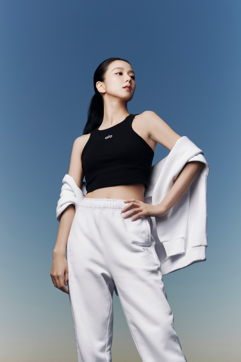 Blackpink's Jisoo Is the New Face of Alo Yoga Fashionista