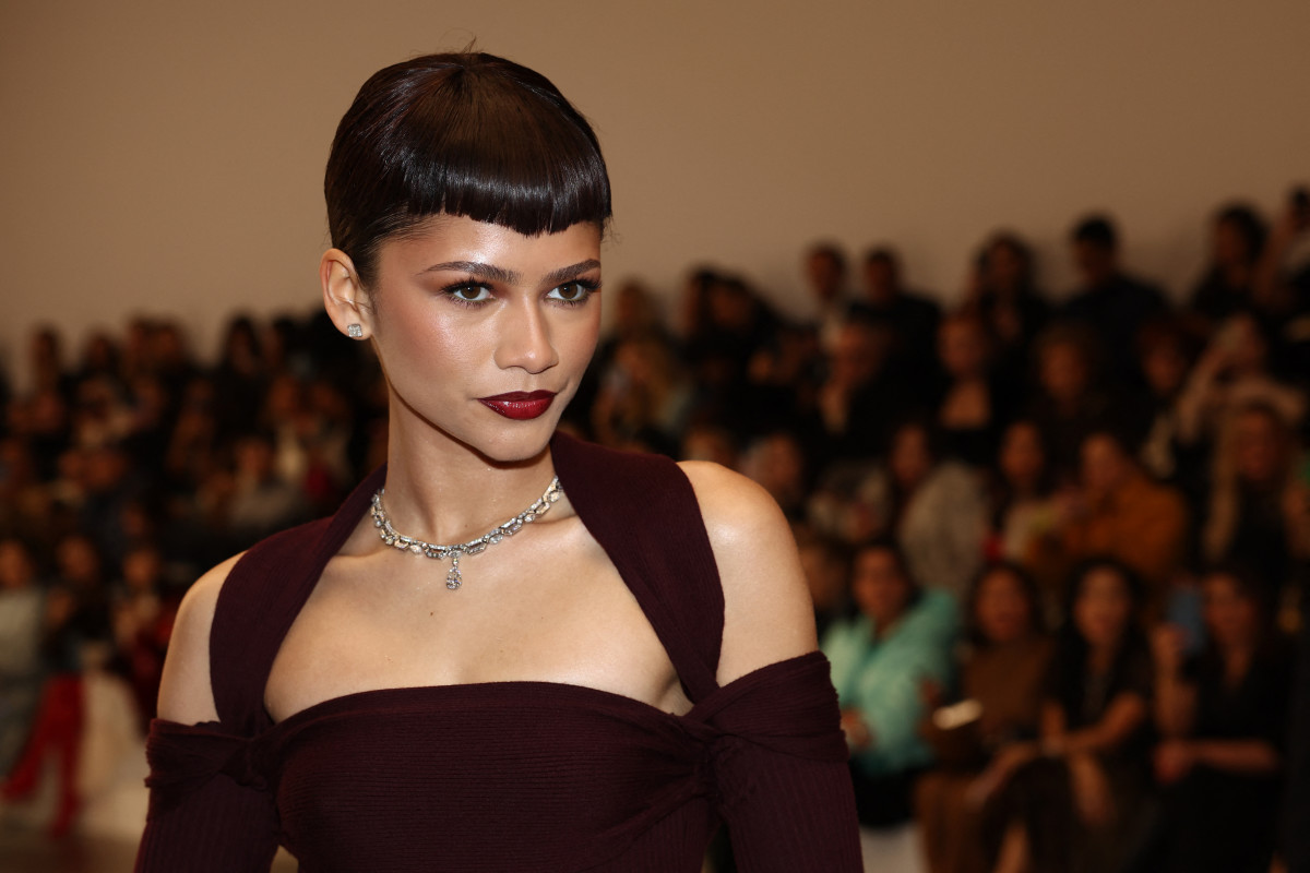 Zendaya and Her Micro Bangs Led the Fendi Haute Couture Front Row ...