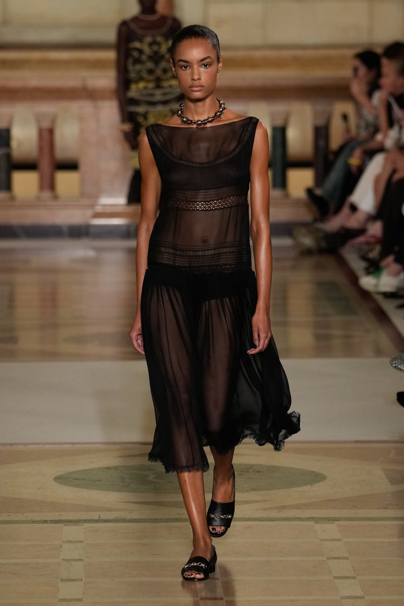 Tory Burch Spring 2026 Delivers Multi Functional Fashion For Women On Tory Burch Spring 2026 38 